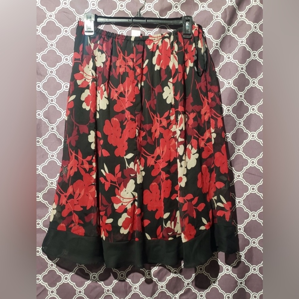 Cute flowery skirt